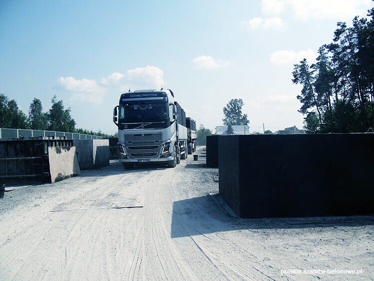 Transport szamb betonowych  w Gnieźnie
